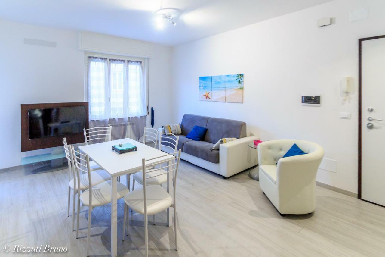 Appartamento Ristrutturato A Nuovo !!! Varazze Exteriör bild